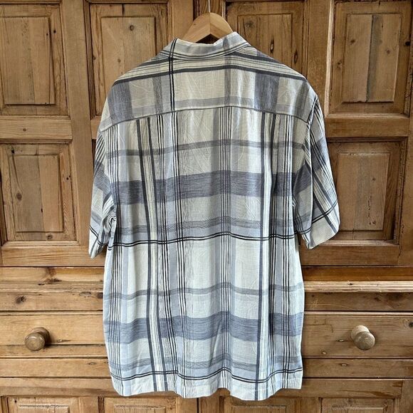 Tommy Bahama Medium Silk Button Front Shirt Short Sleeve White Gray Plaid - Picture 9 of 13